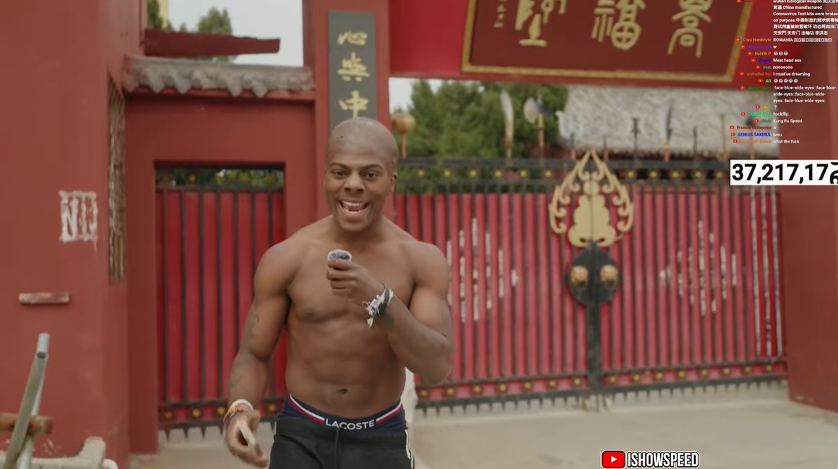 光頭造型！Speed中國(guó)行來(lái)到鄭州少林寺，上香拜佛學(xué)功夫