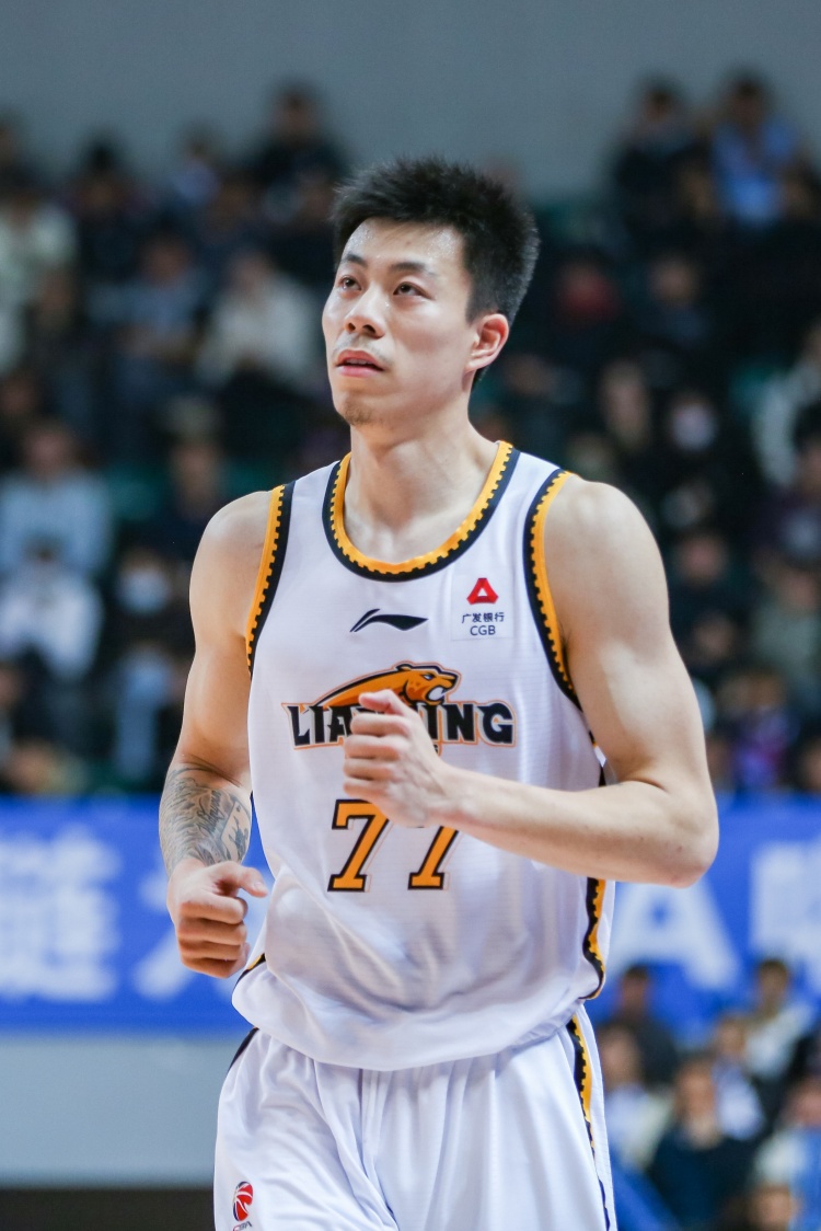 媒體人：張鎮(zhèn)麟、韓德君將因傷缺席今晚對陣北控的比賽